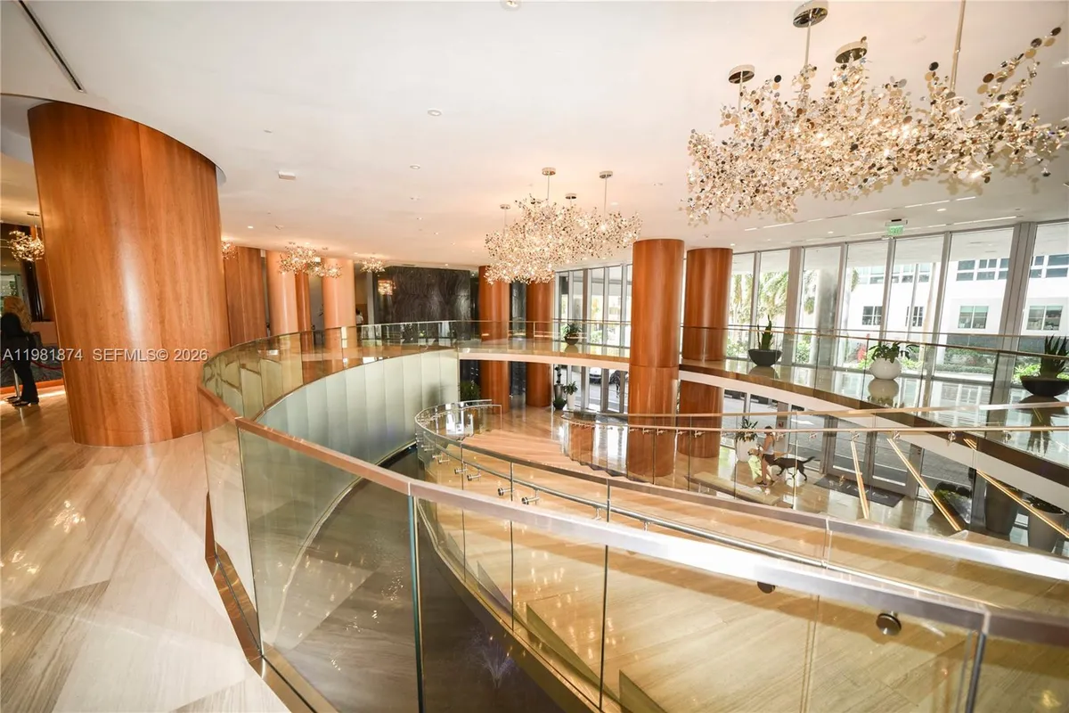 488 NE 18th St # 1000, Miami FL 33132