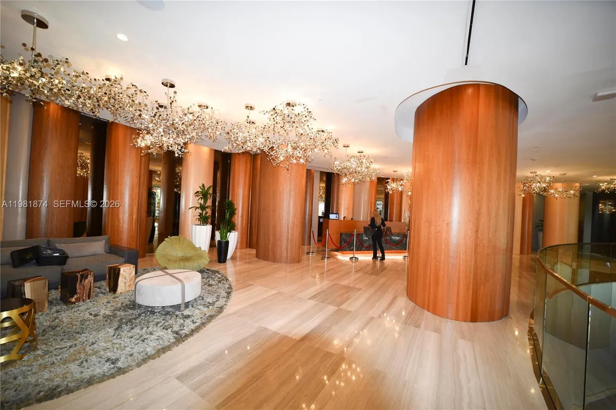 488 NE 18th St # 1000, Miami FL 33132