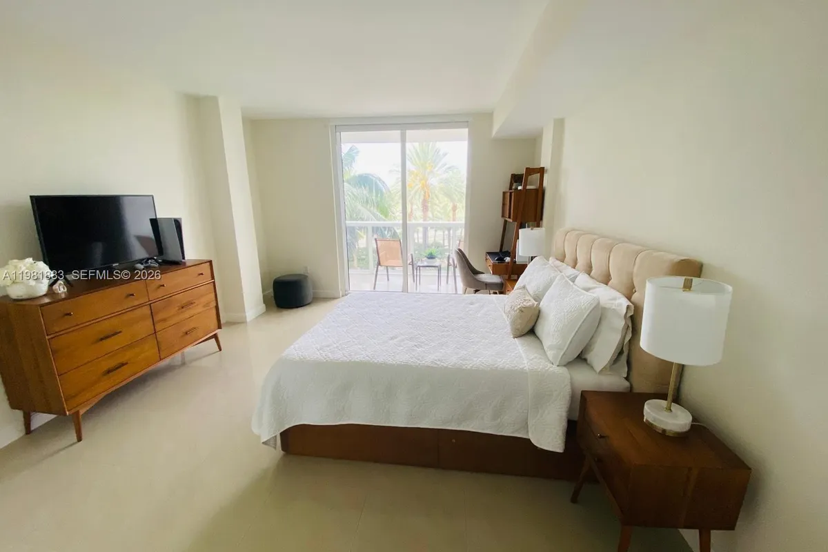 10275 E Collins Ave # 324, Bal Harbour FL 33154