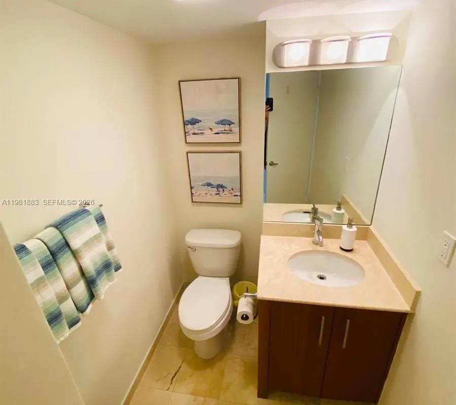 10275 E Collins Ave # 324, Bal Harbour FL 33154