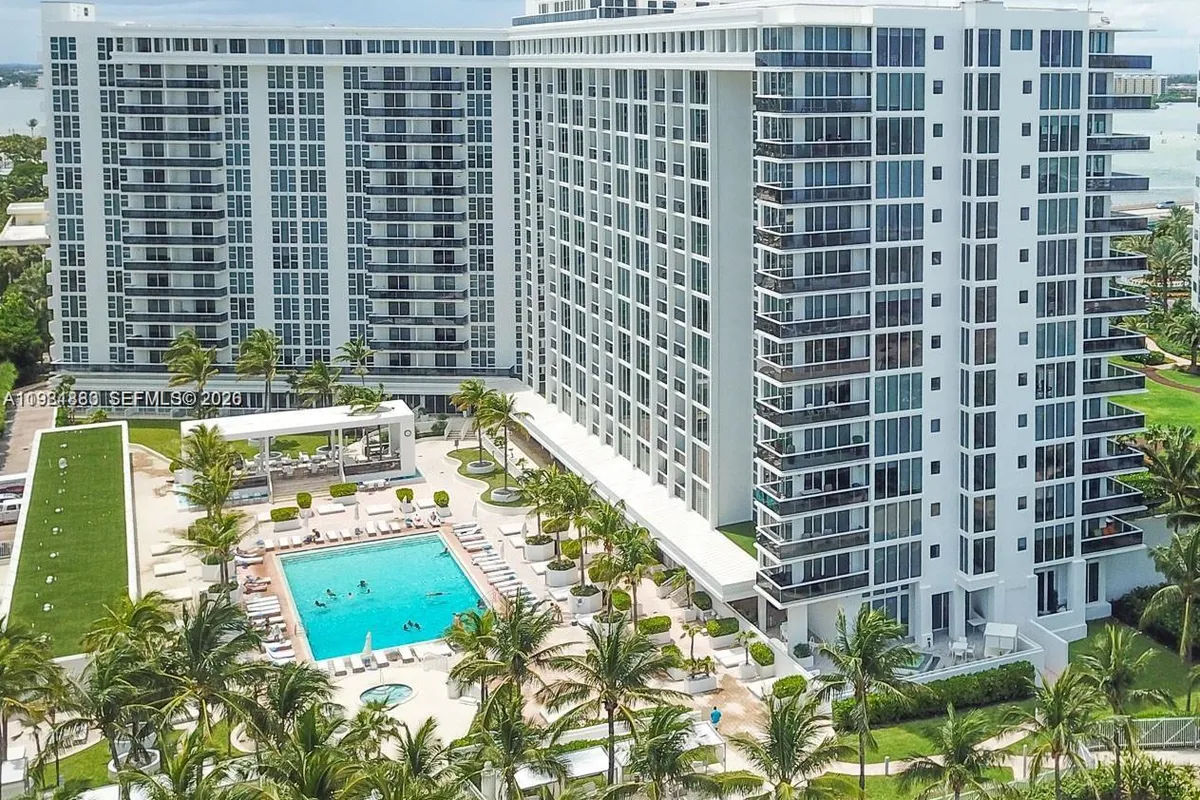 10275 E Collins Ave # 324, Bal Harbour FL 33154