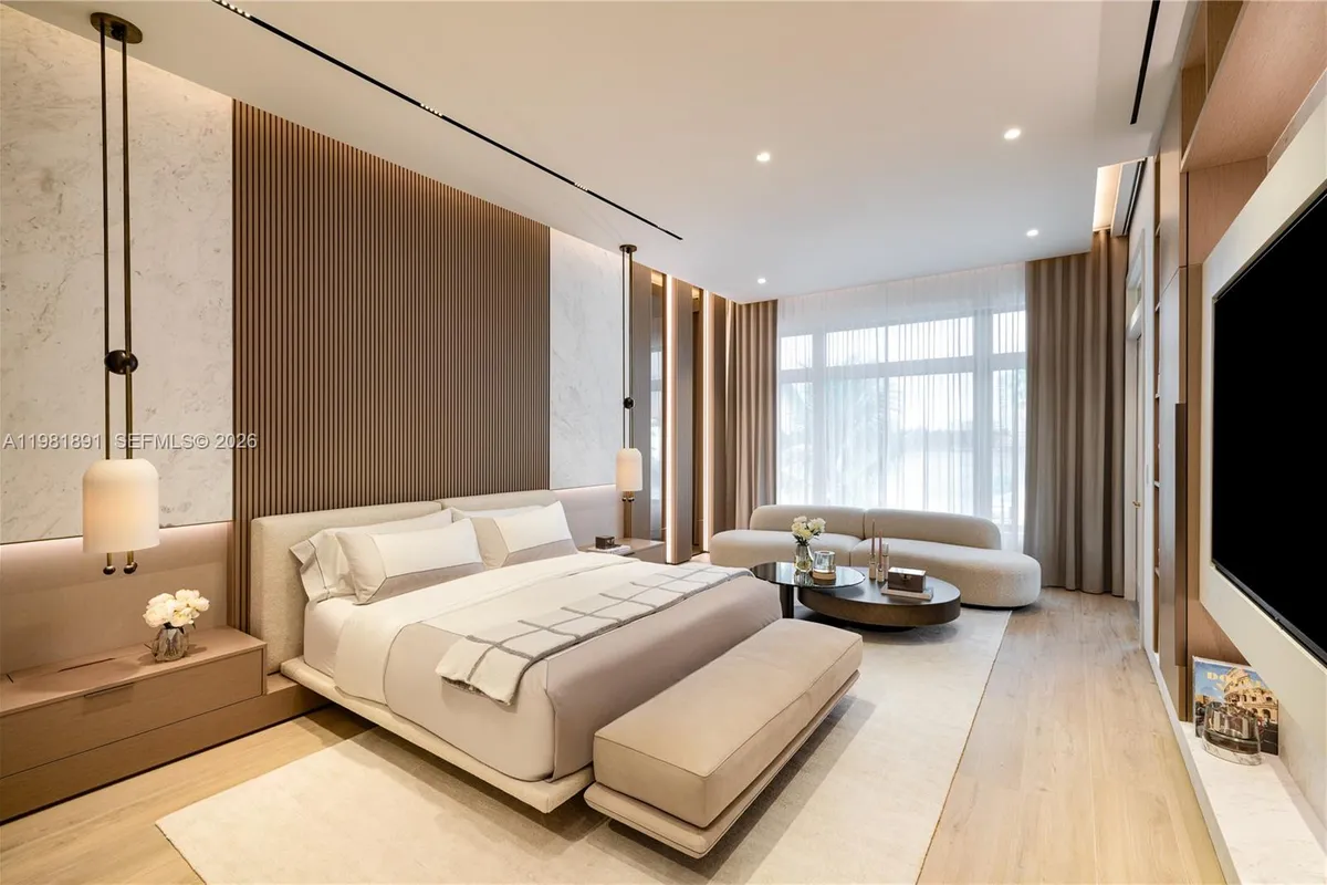 1522 Island Blvd, Aventura FL 33160