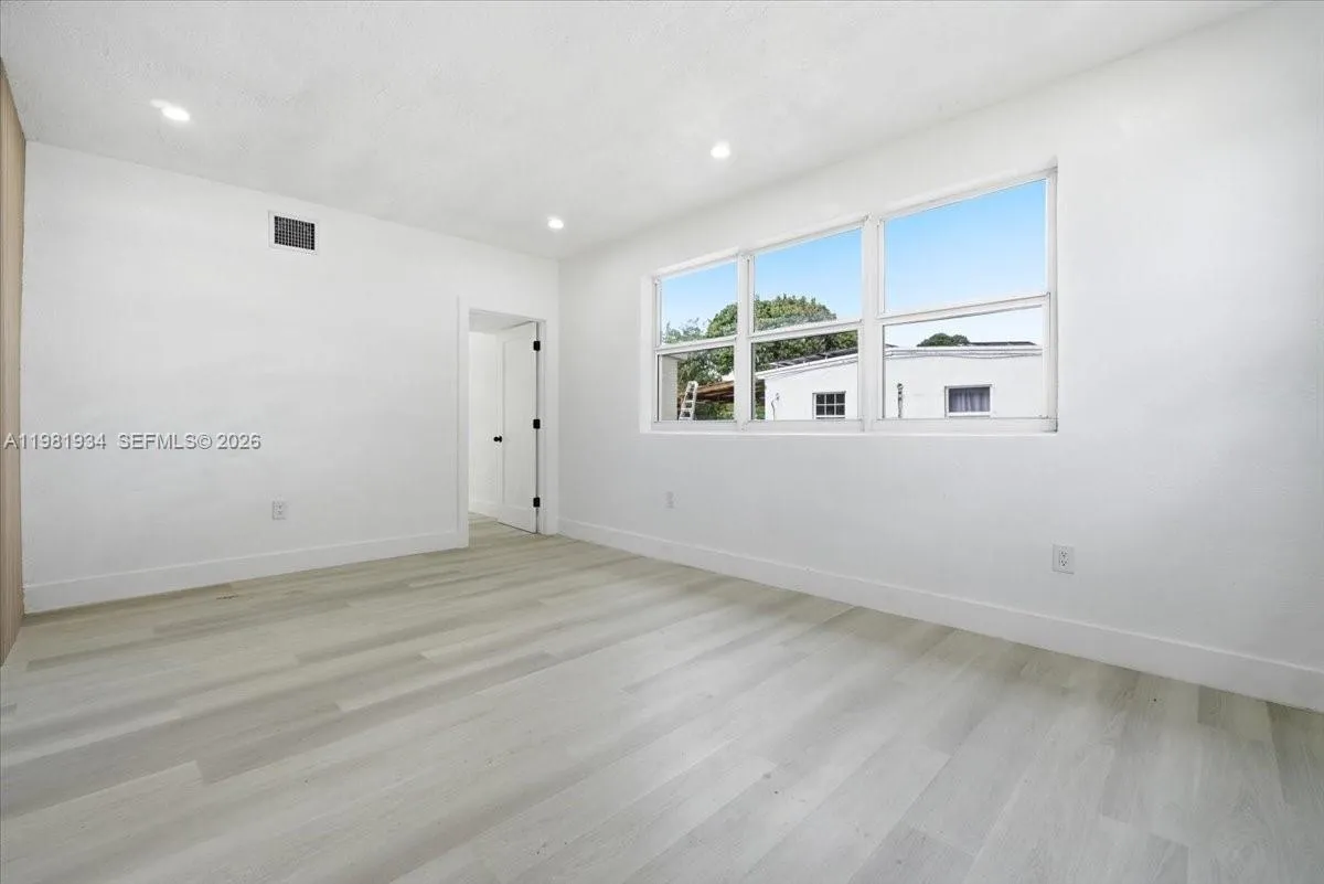 16240 NW 22nd Ave, Miami Gardens FL 33054