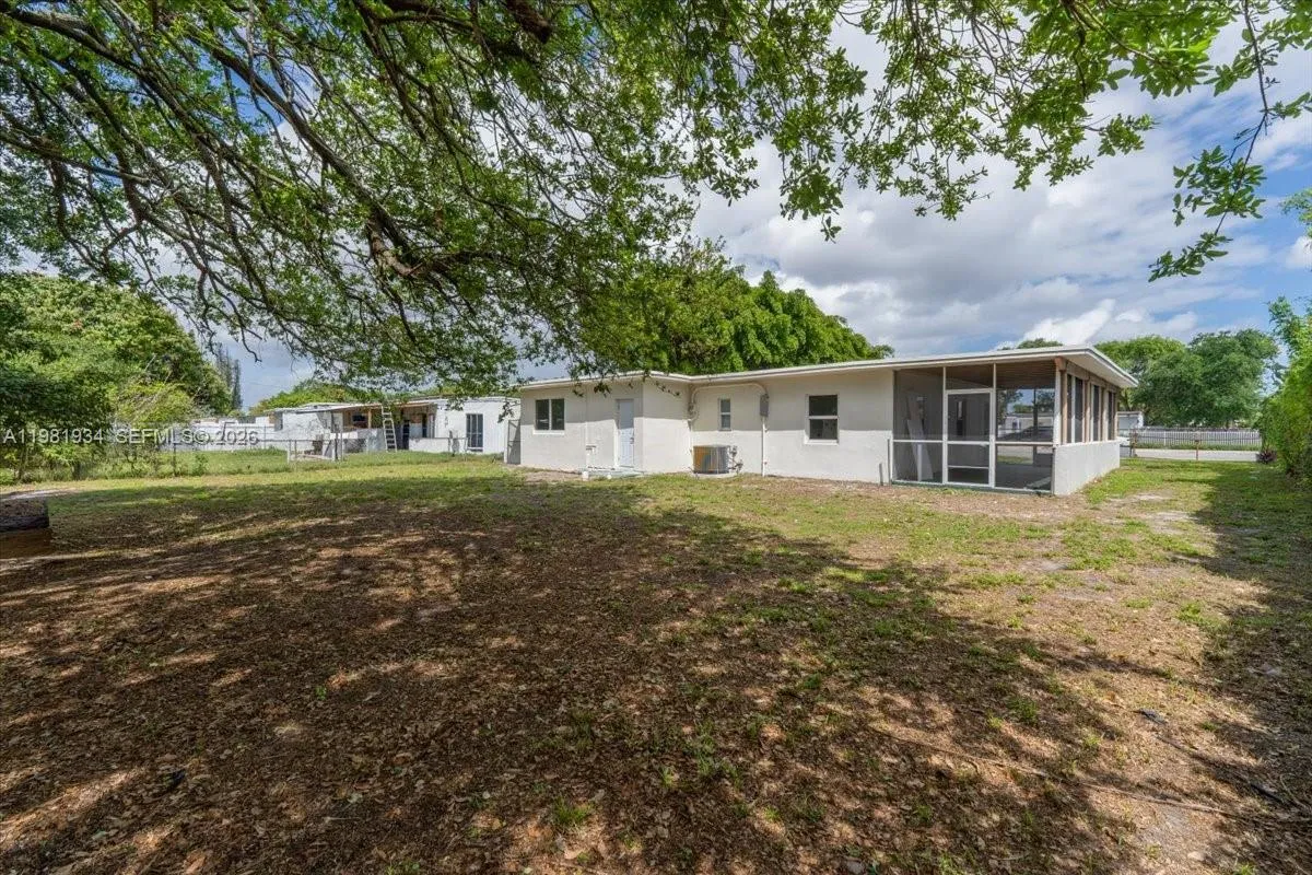 16240 NW 22nd Ave, Miami Gardens FL 33054