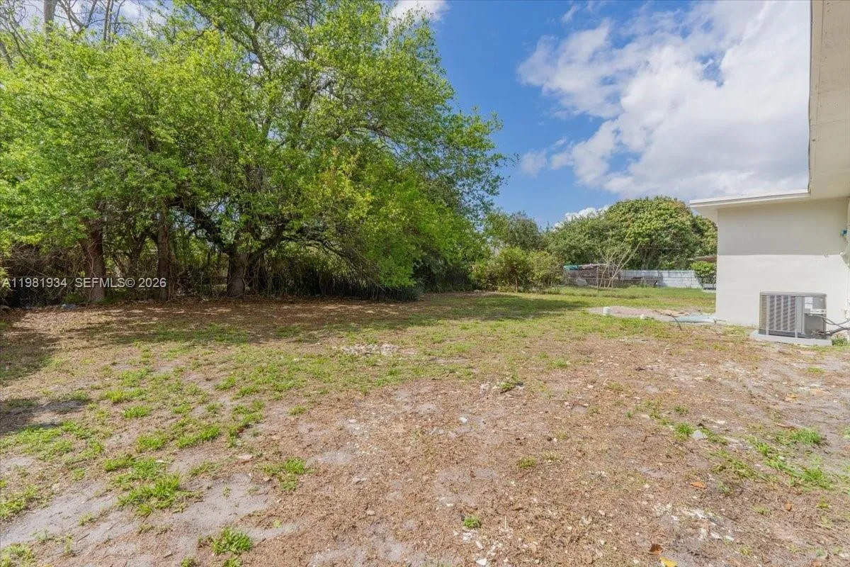 16240 NW 22nd Ave, Miami Gardens FL 33054