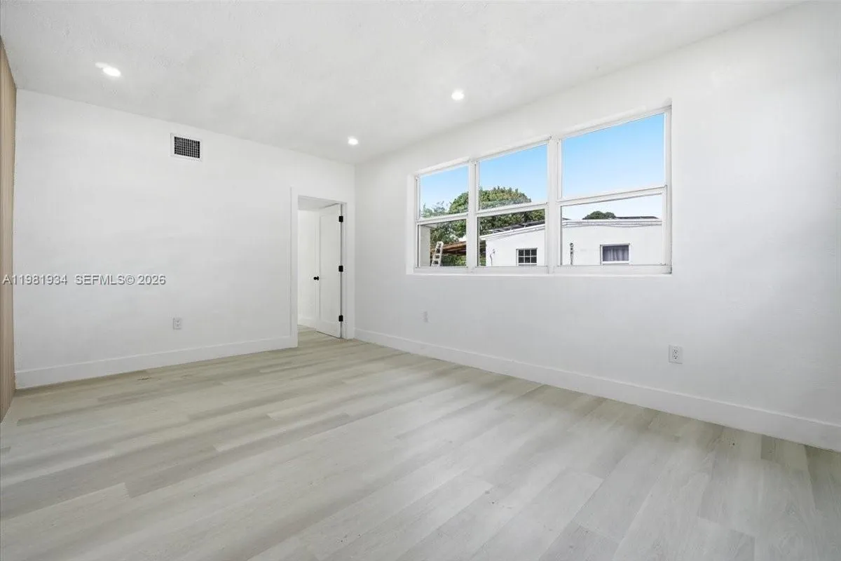 16240 NW 22nd Ave, Miami Gardens FL 33054