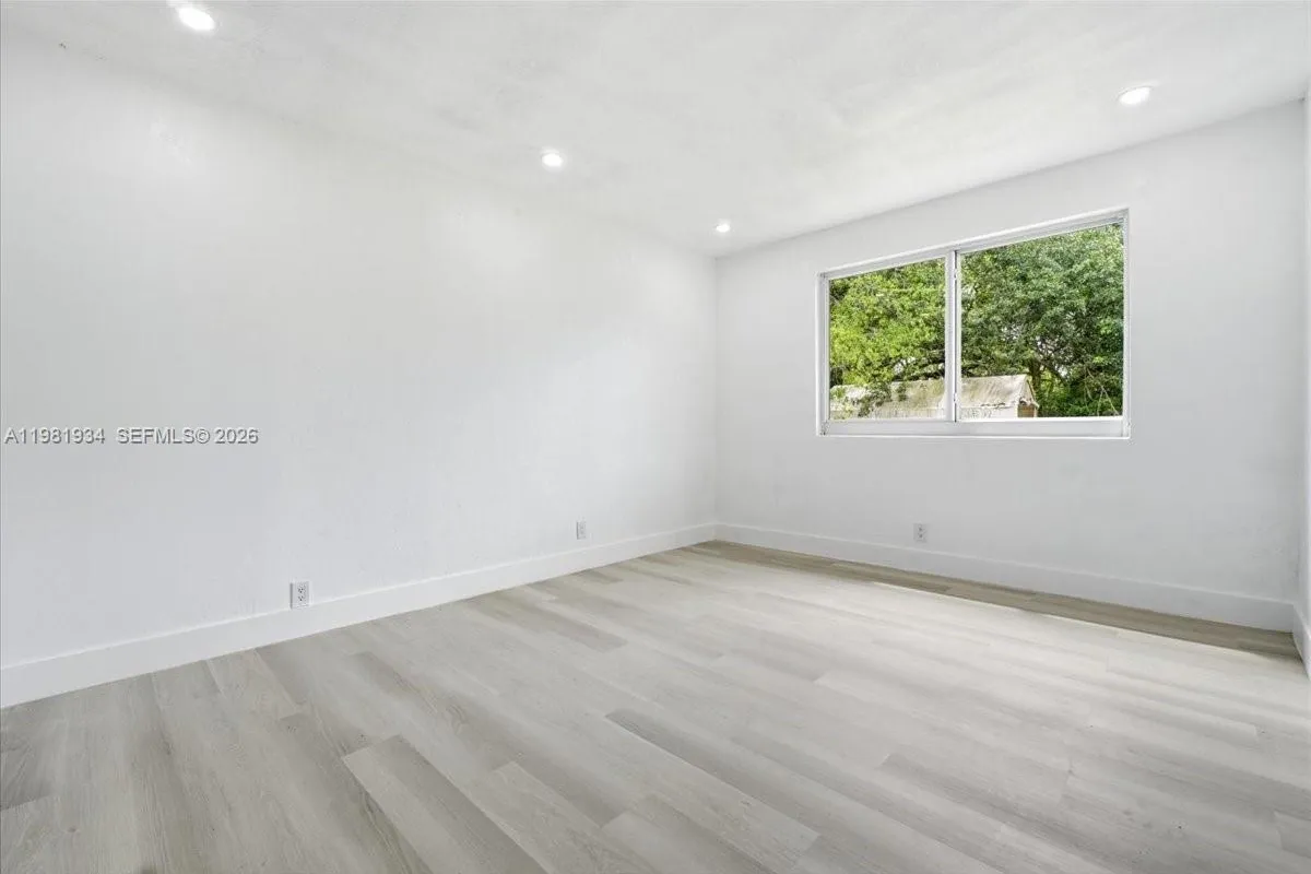 16240 NW 22nd Ave, Miami Gardens FL 33054