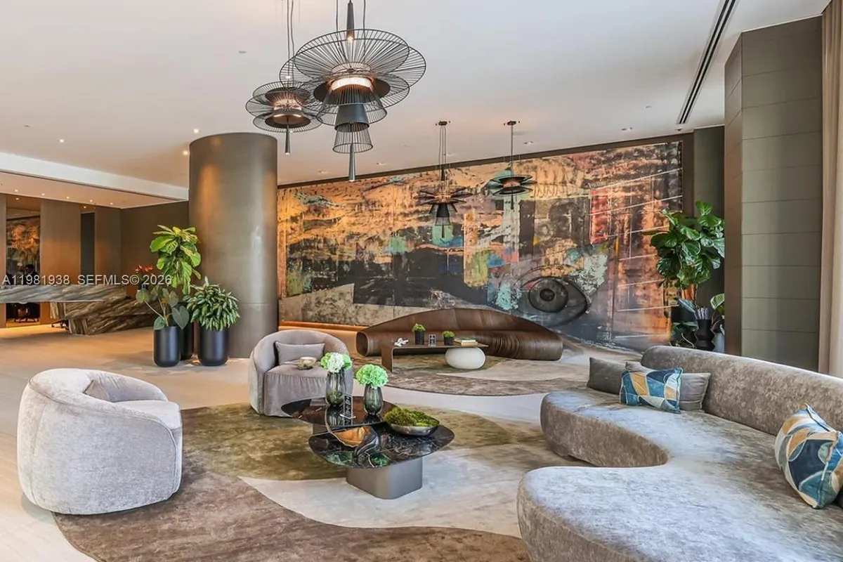 460 NE 28th St # 3301, Miami FL 33137