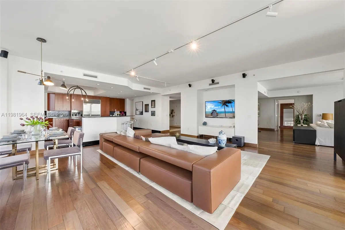 6000 Island Blvd # 1208, Aventura FL 33160