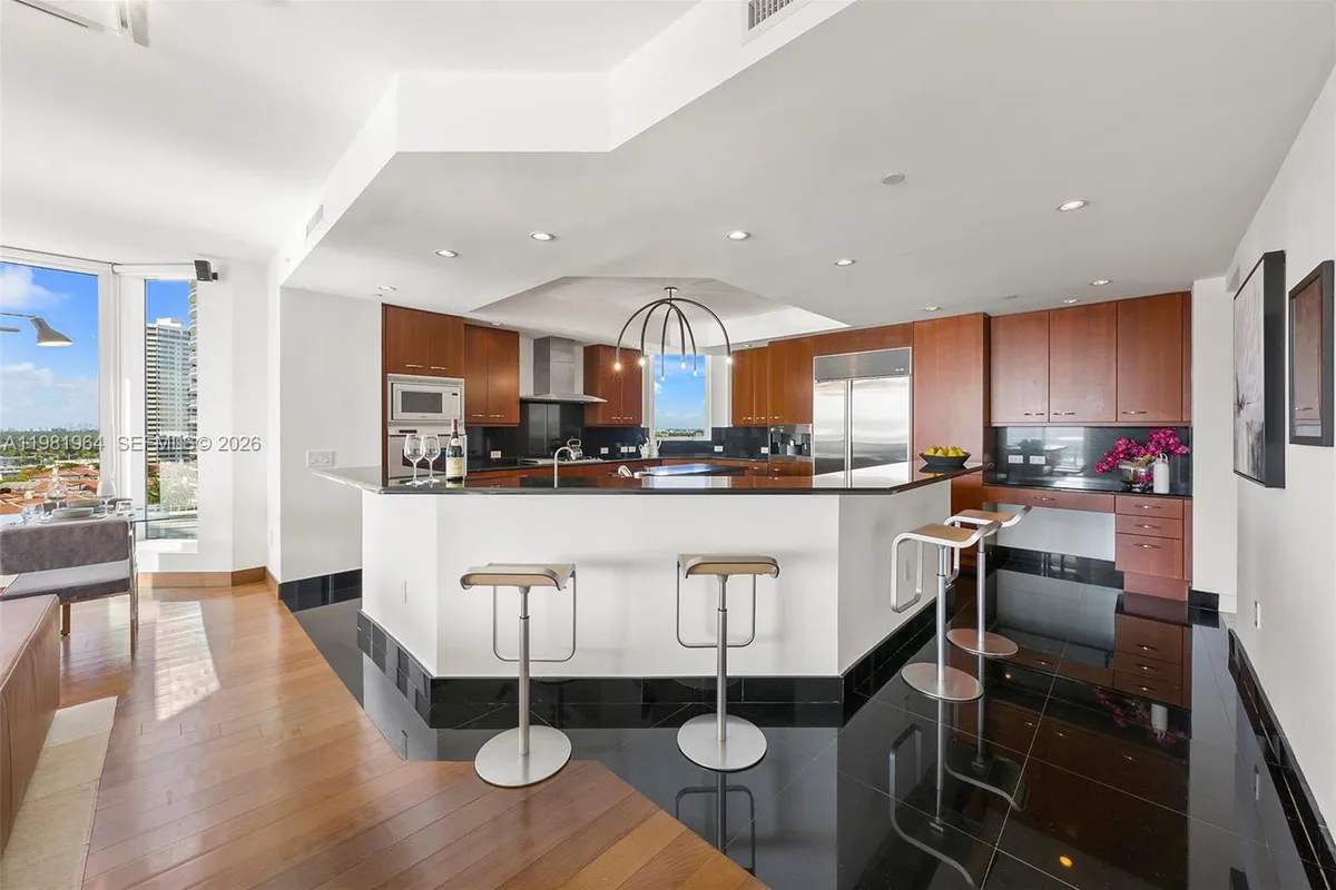 6000 Island Blvd # 1208, Aventura FL 33160