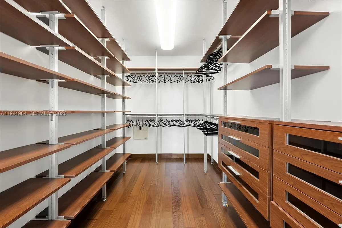 6000 Island Blvd # 1208, Aventura FL 33160