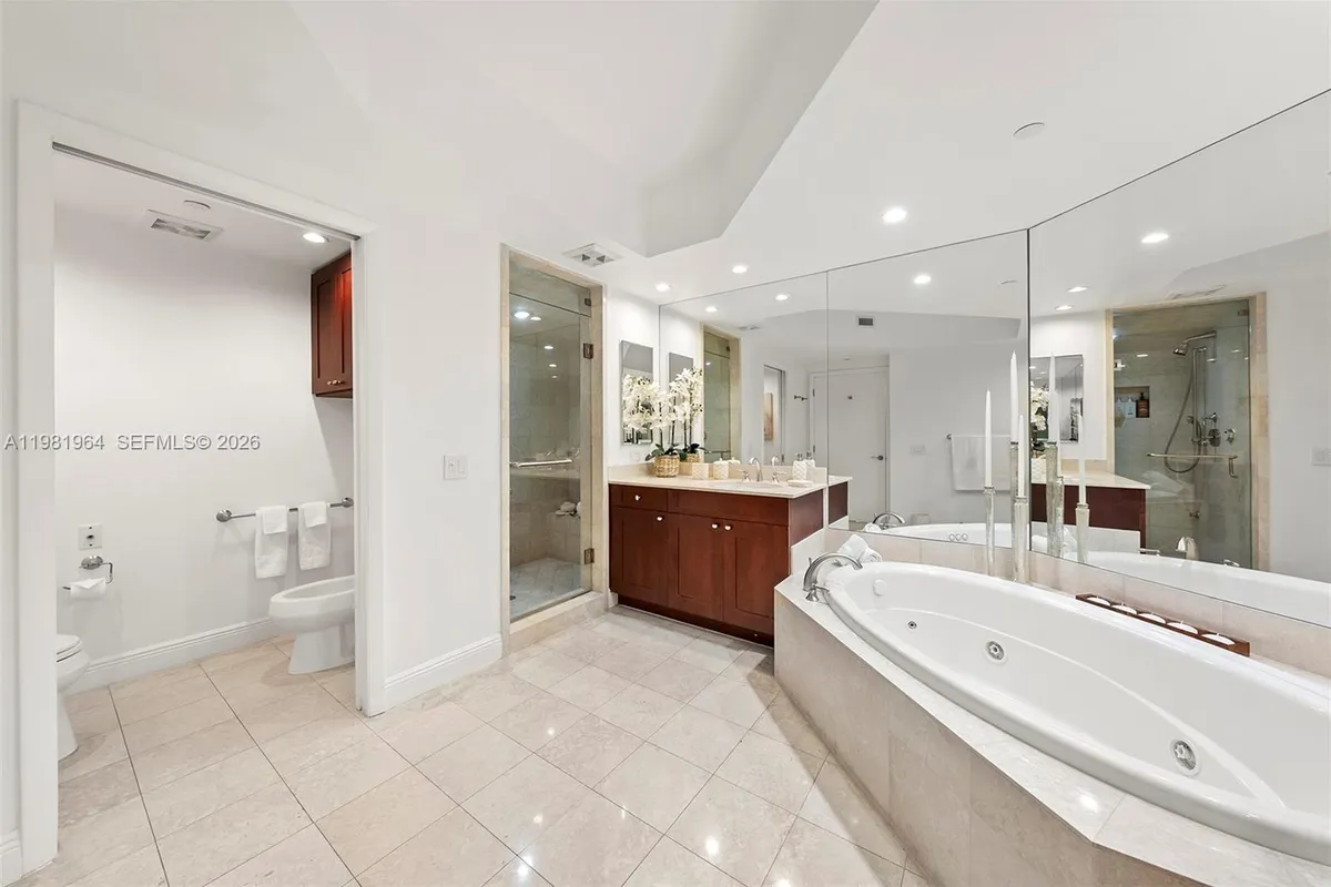 6000 Island Blvd # 1208, Aventura FL 33160