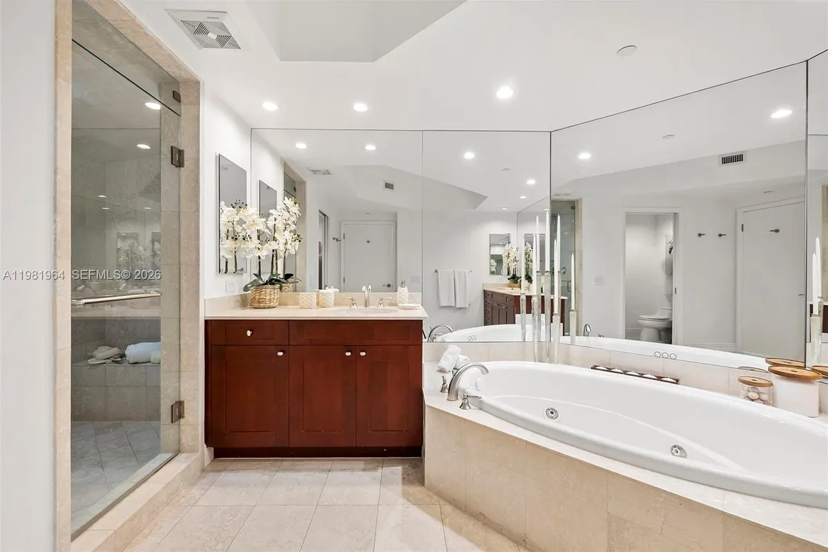 6000 Island Blvd # 1208, Aventura FL 33160