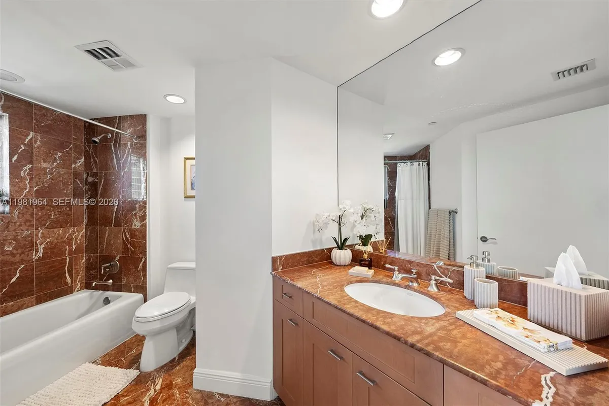 6000 Island Blvd # 1208, Aventura FL 33160