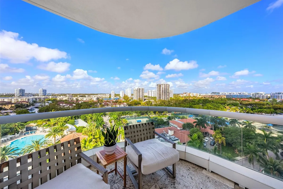 6000 Island Blvd # 1208, Aventura FL 33160
