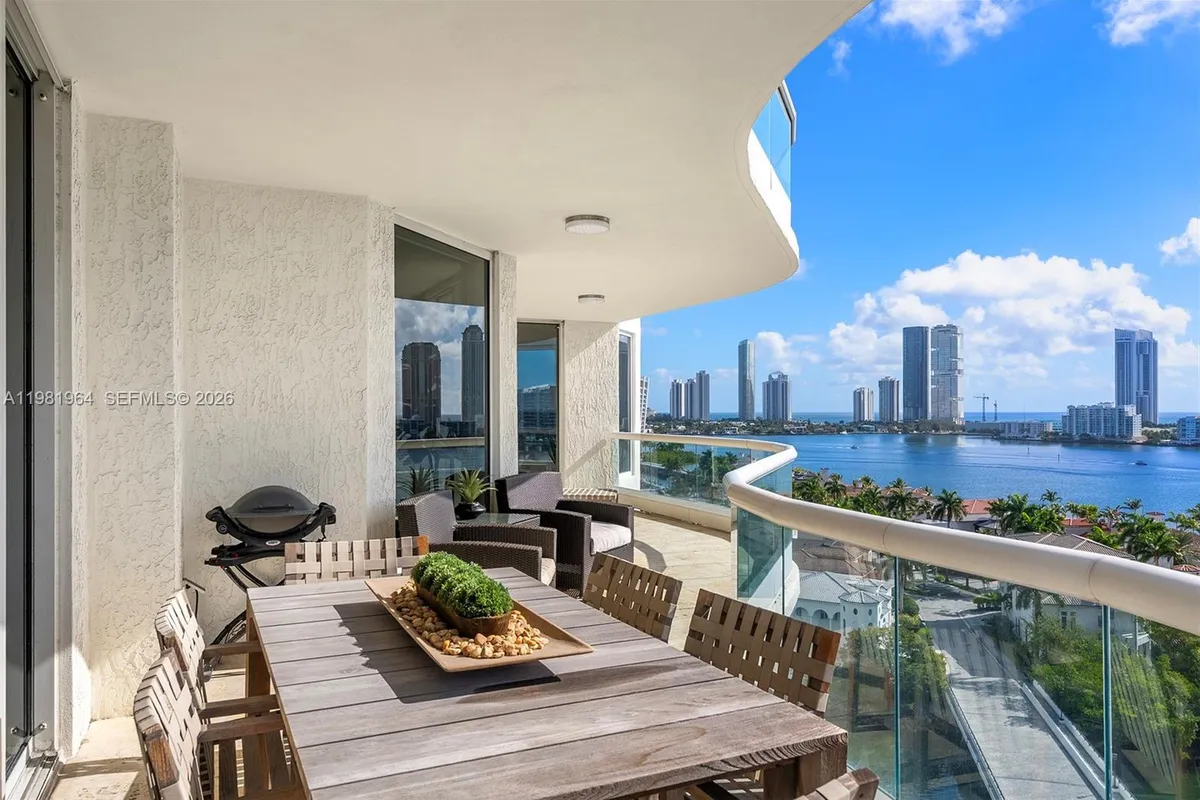 6000 Island Blvd # 1208, Aventura FL 33160