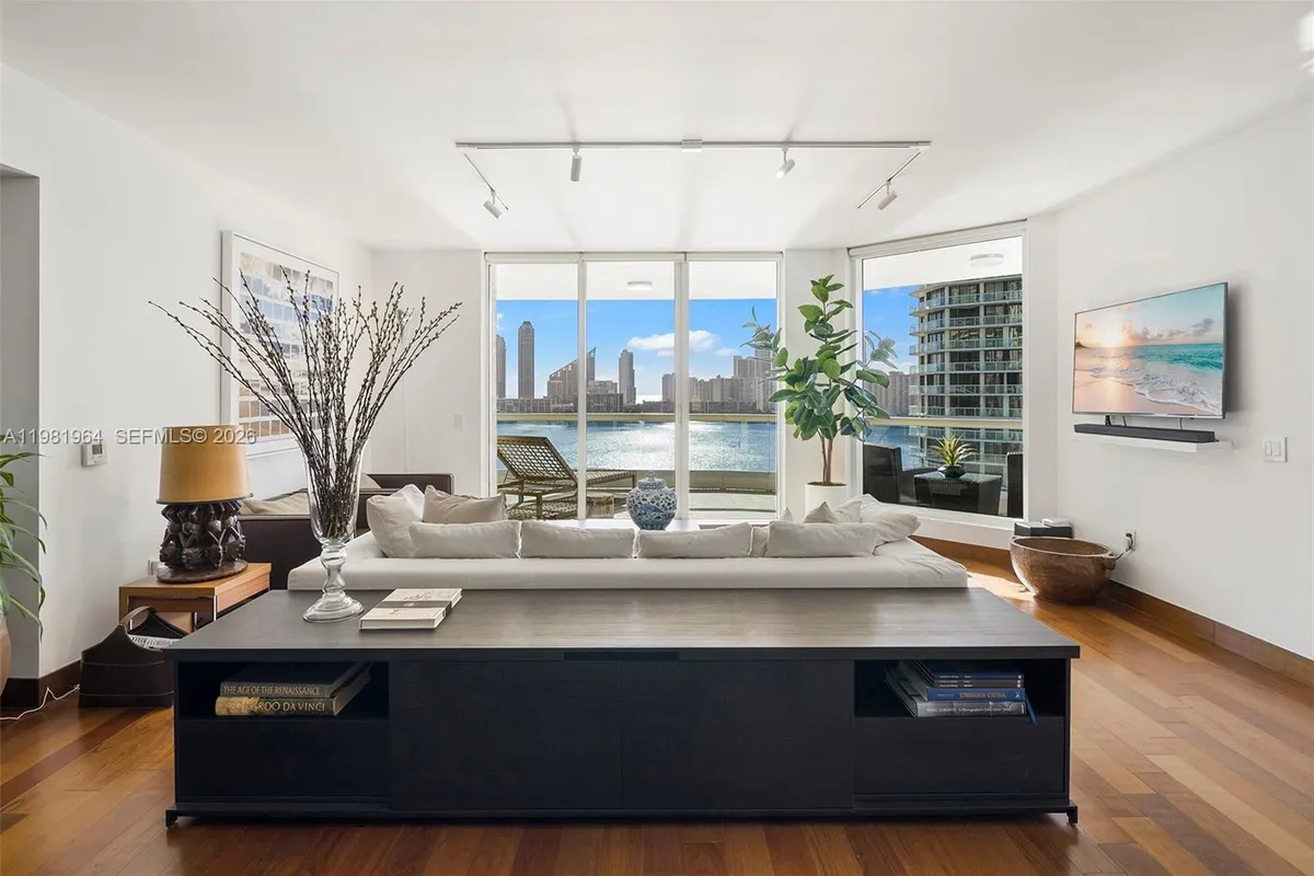 6000 Island Blvd # 1208, Aventura FL 33160