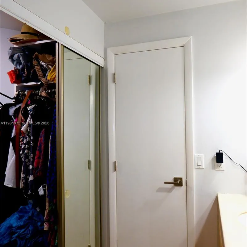 1021 NW 79th Ave, Plantation FL 33322