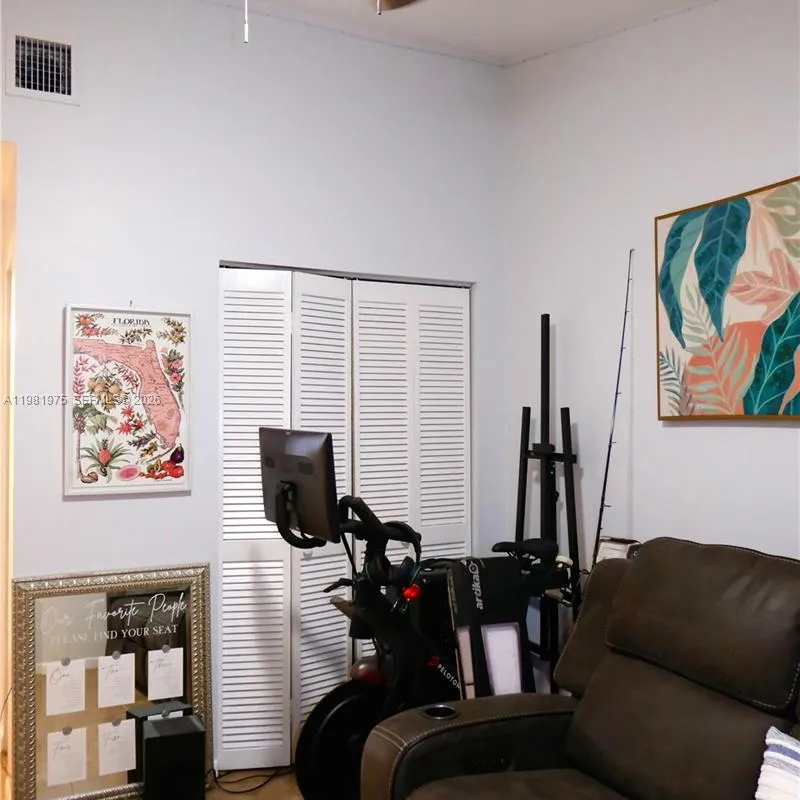 1021 NW 79th Ave, Plantation FL 33322