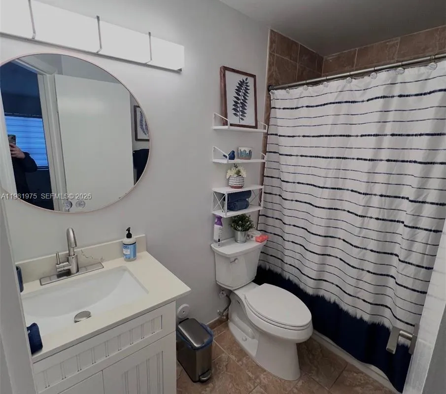 1021 NW 79th Ave, Plantation FL 33322