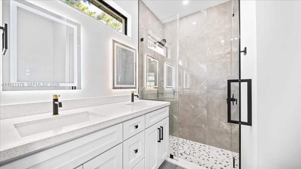 4127 NW 36th PL, Cape Coral FL 33993