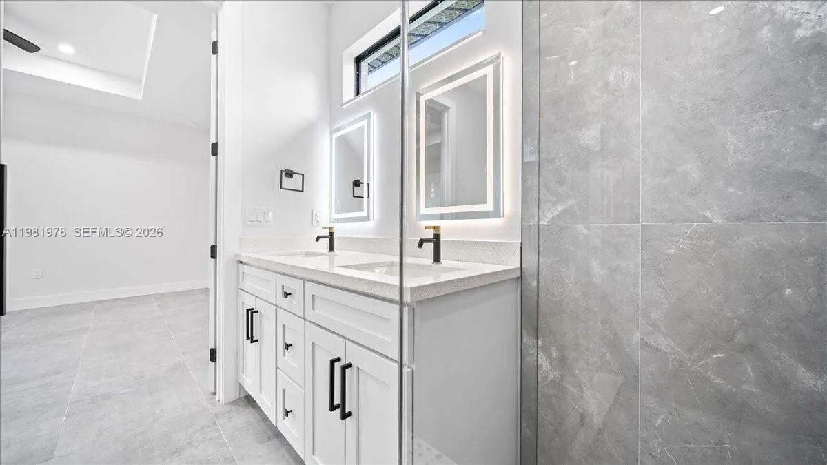 4127 NW 36th PL, Cape Coral FL 33993