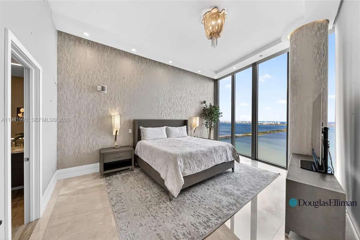 2900 NE 7th Ave # 4904, Miami FL 33137