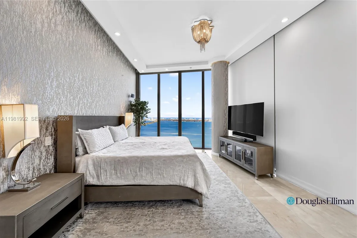 2900 NE 7th Ave # 4904, Miami FL 33137