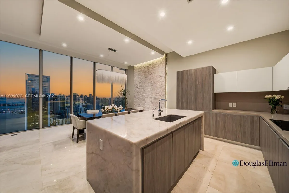 2900 NE 7th Ave # 4904, Miami FL 33137