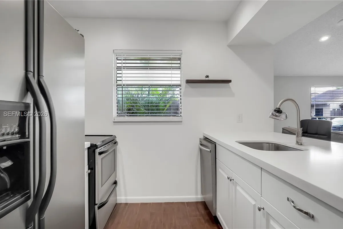 2056 SW 81st Way, Davie FL 33324