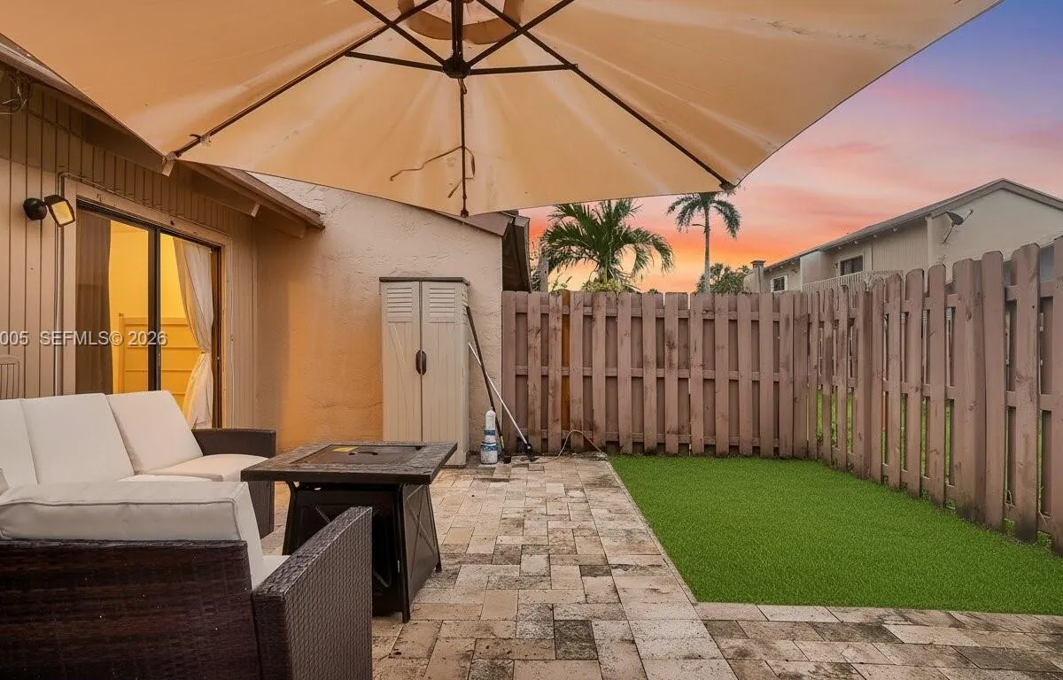 2056 SW 81st Way, Davie FL 33324