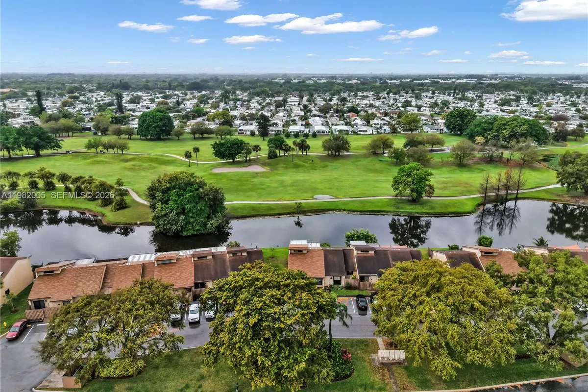 2056 SW 81st Way, Davie FL 33324