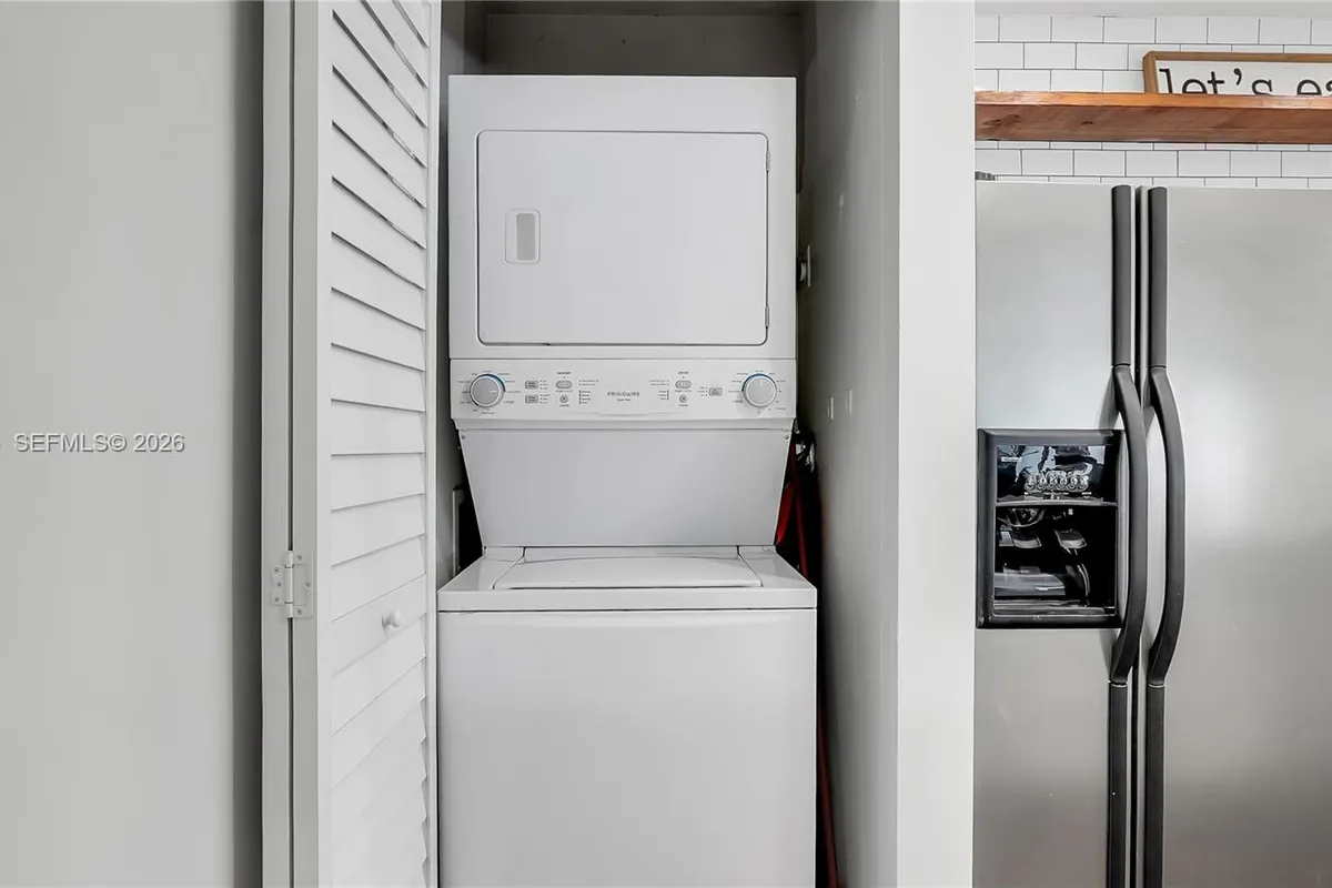 2056 SW 81st Way, Davie FL 33324