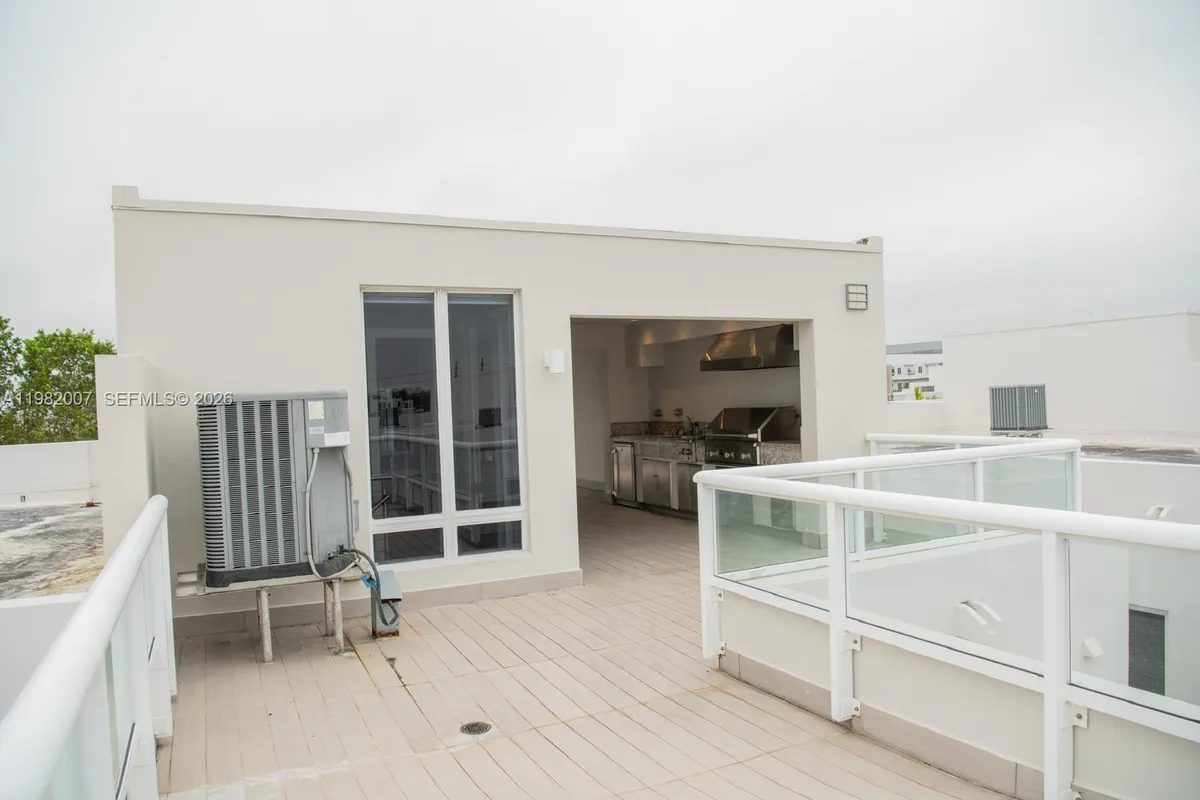 6436 NW 104th Ct, Doral FL 33178