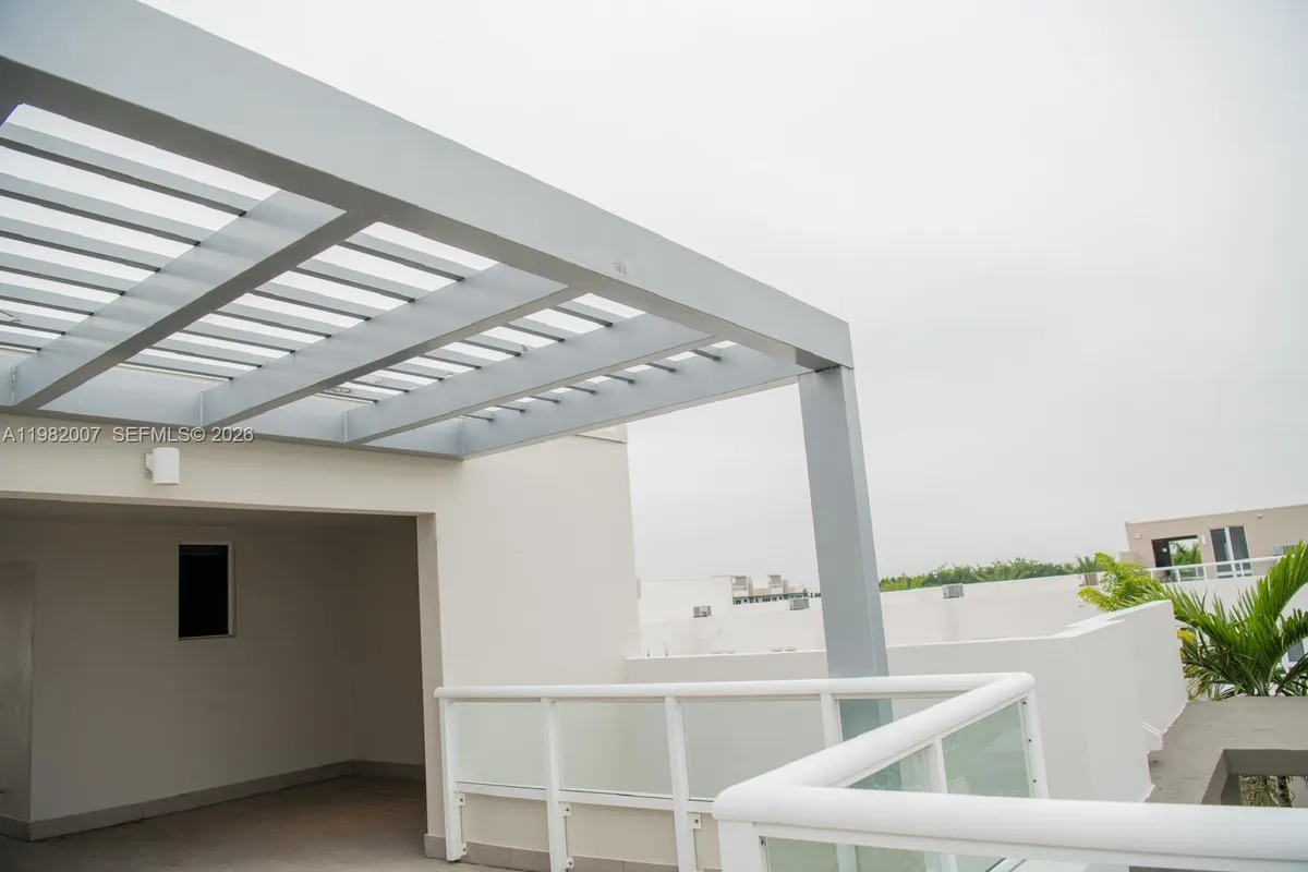 6436 NW 104th Ct, Doral FL 33178