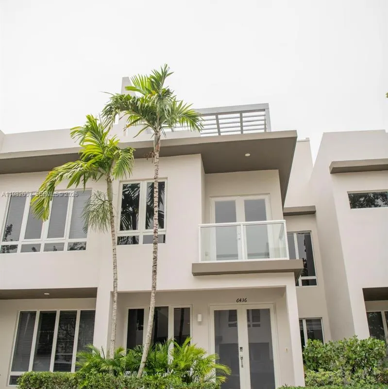 6436 NW 104th Ct, Doral FL 33178