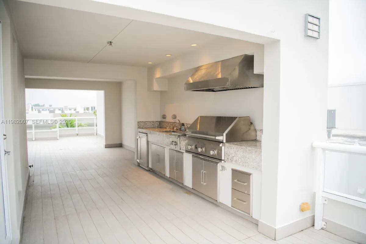 6436 NW 104th Ct, Doral FL 33178