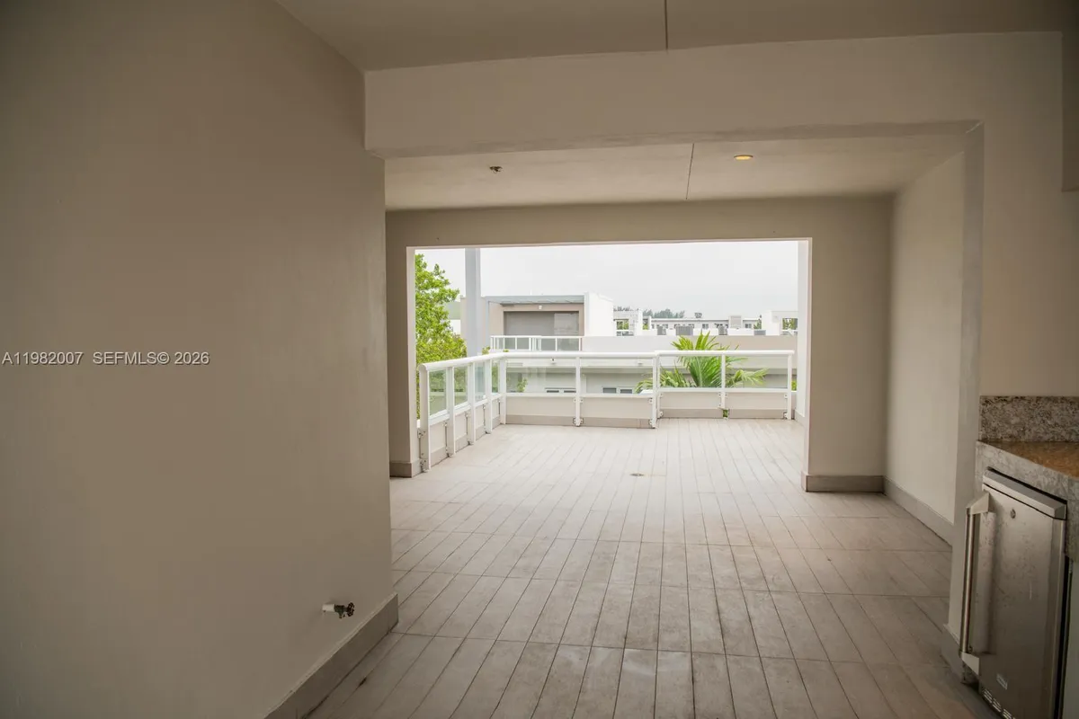 6436 NW 104th Ct, Doral FL 33178