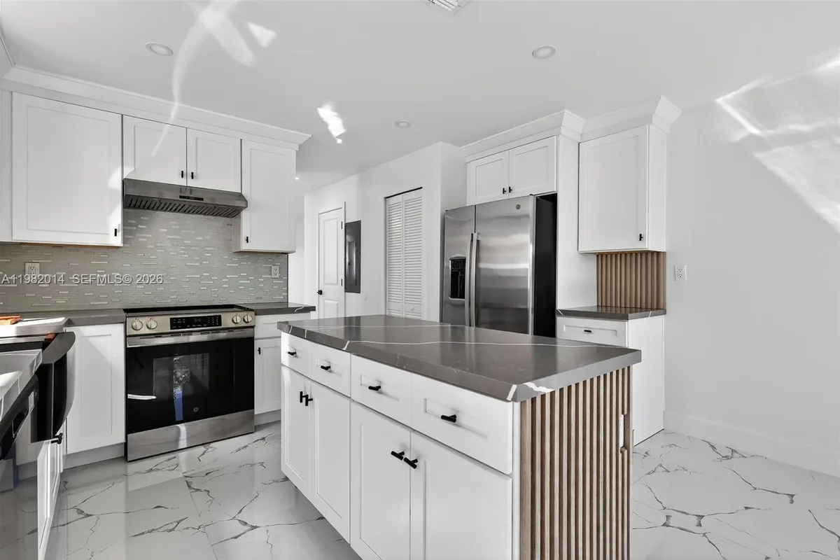 4311 NW 32nd Ave, Miami FL 33142