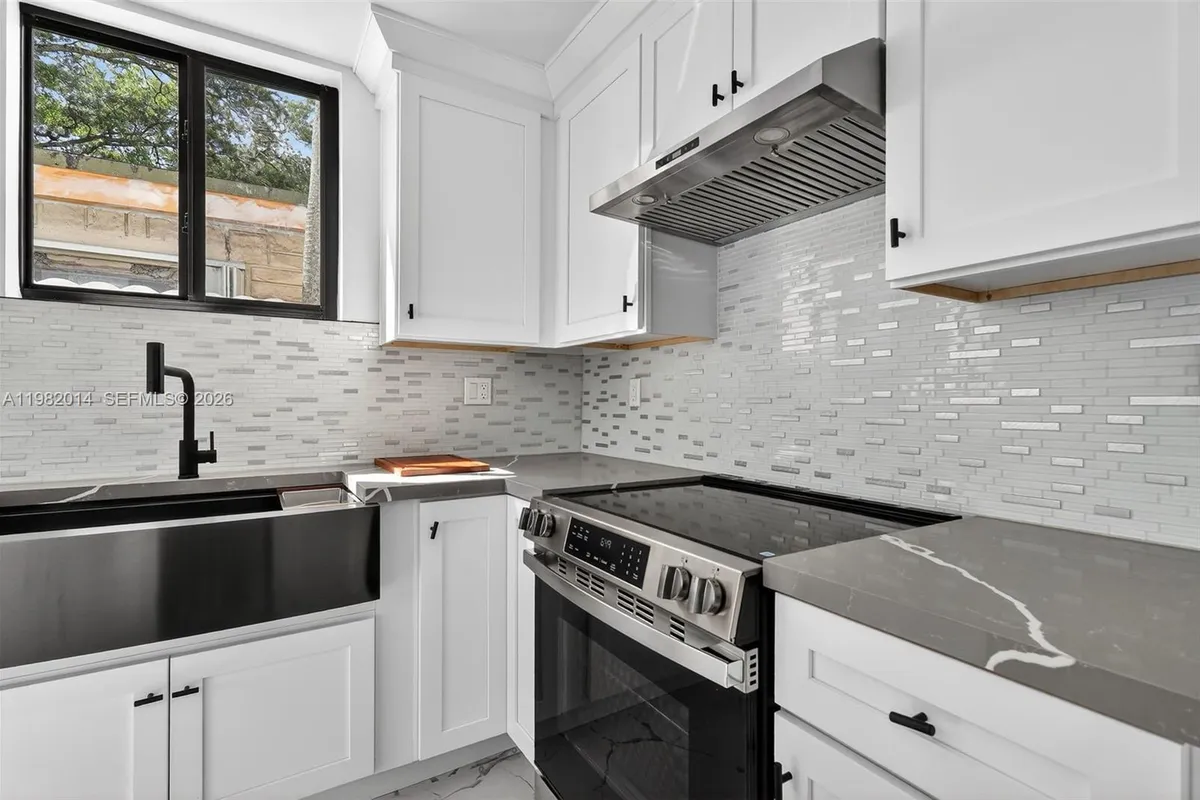 4311 NW 32nd Ave, Miami FL 33142