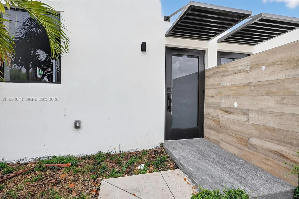 4311 NW 32nd Ave, Miami FL 33142