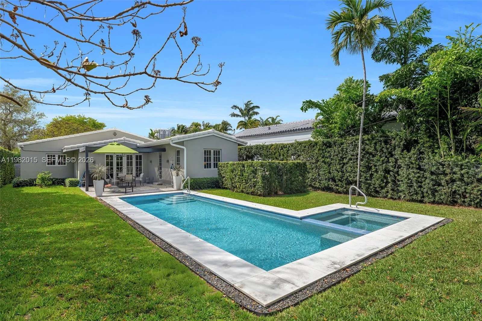 1729 Lenox Ave, Miami Beach FL 33139