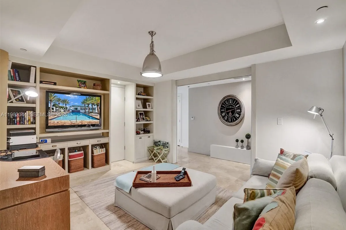 3201 NE 183rd St # 301, Aventura FL 33160