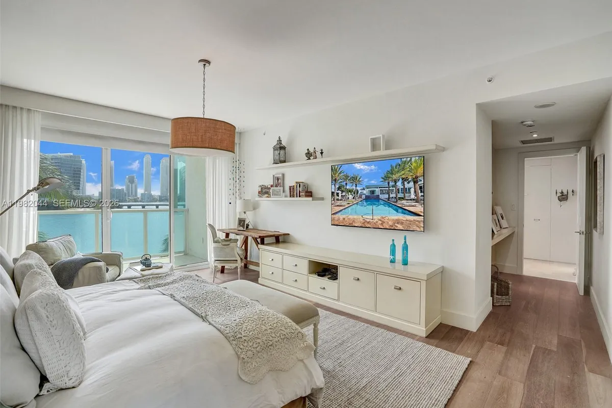 3201 NE 183rd St # 301, Aventura FL 33160