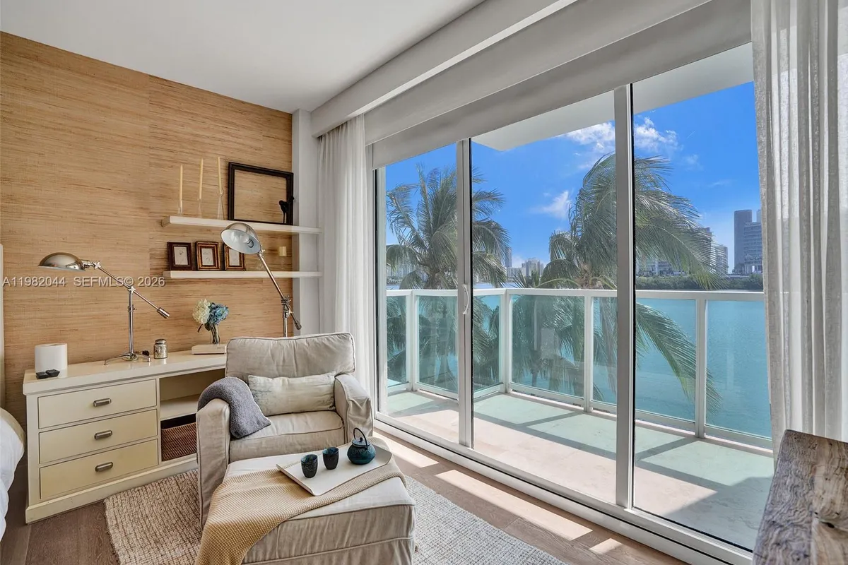 3201 NE 183rd St # 301, Aventura FL 33160