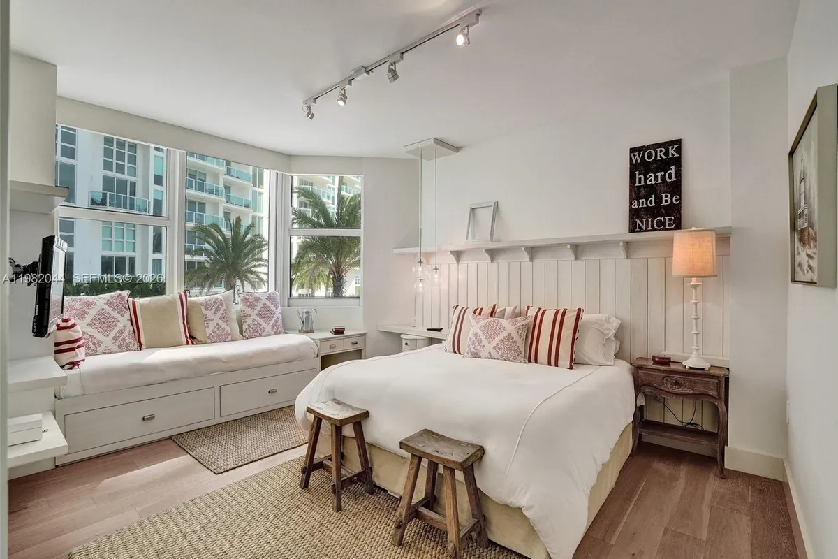 3201 NE 183rd St # 301, Aventura FL 33160