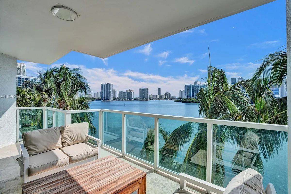 3201 NE 183rd St # 301, Aventura FL 33160