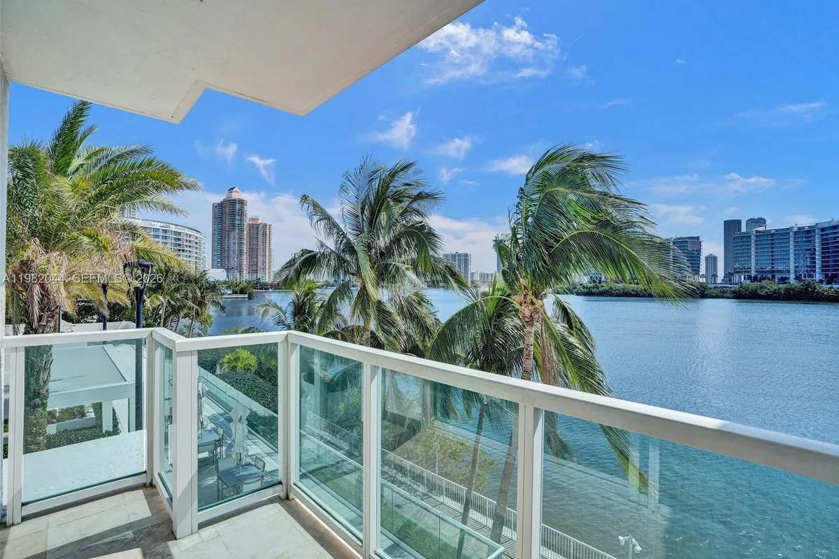 3201 NE 183rd St # 301, Aventura FL 33160