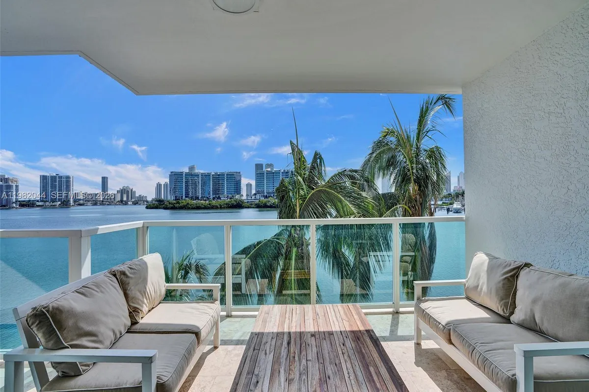 3201 NE 183rd St # 301, Aventura FL 33160