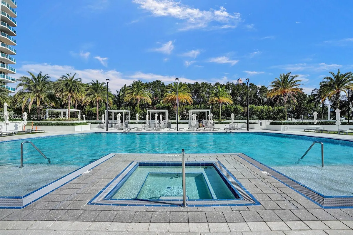 3201 NE 183rd St # 301, Aventura FL 33160